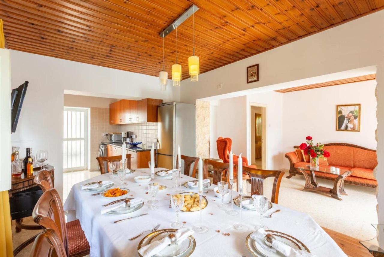 Villa Constantinos Kato Yialia Exteriör bild
